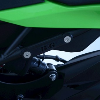 R&G Racing Sozius Fußrastenabdeckung Set Suzuki GSX-S 1000 GT / GX / Kawasaki ZX-25 R 2020-